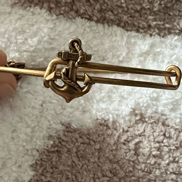 Alex and Ani Jewelry - Allen and Ani anchor bracelet